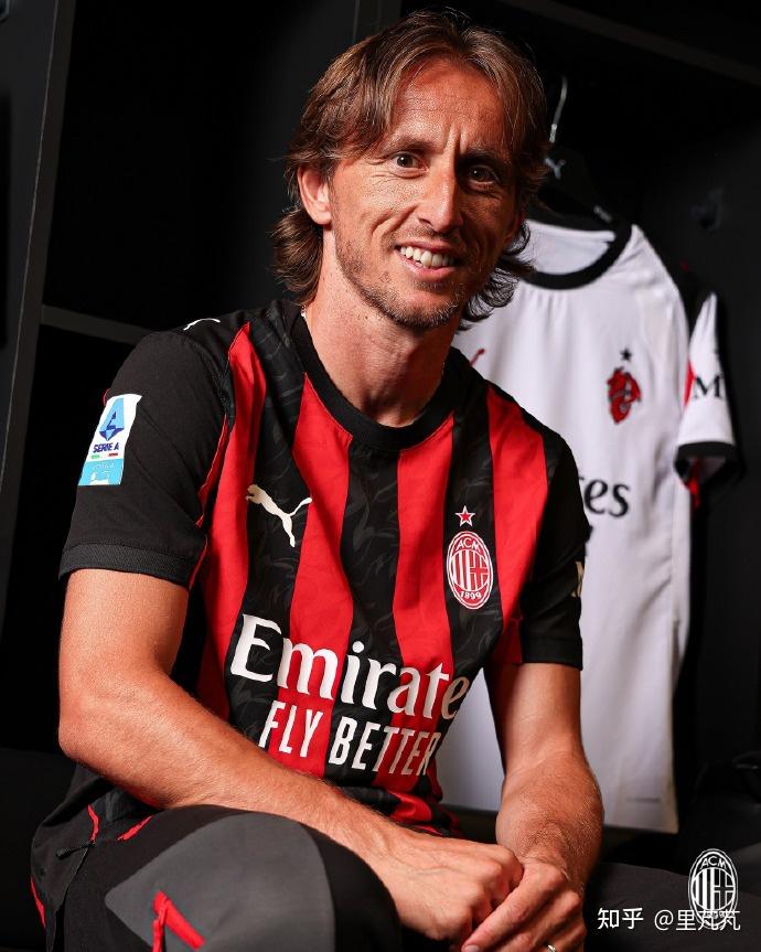 闯关对战零烦恼 山海剑途抽卡修仙乐不停