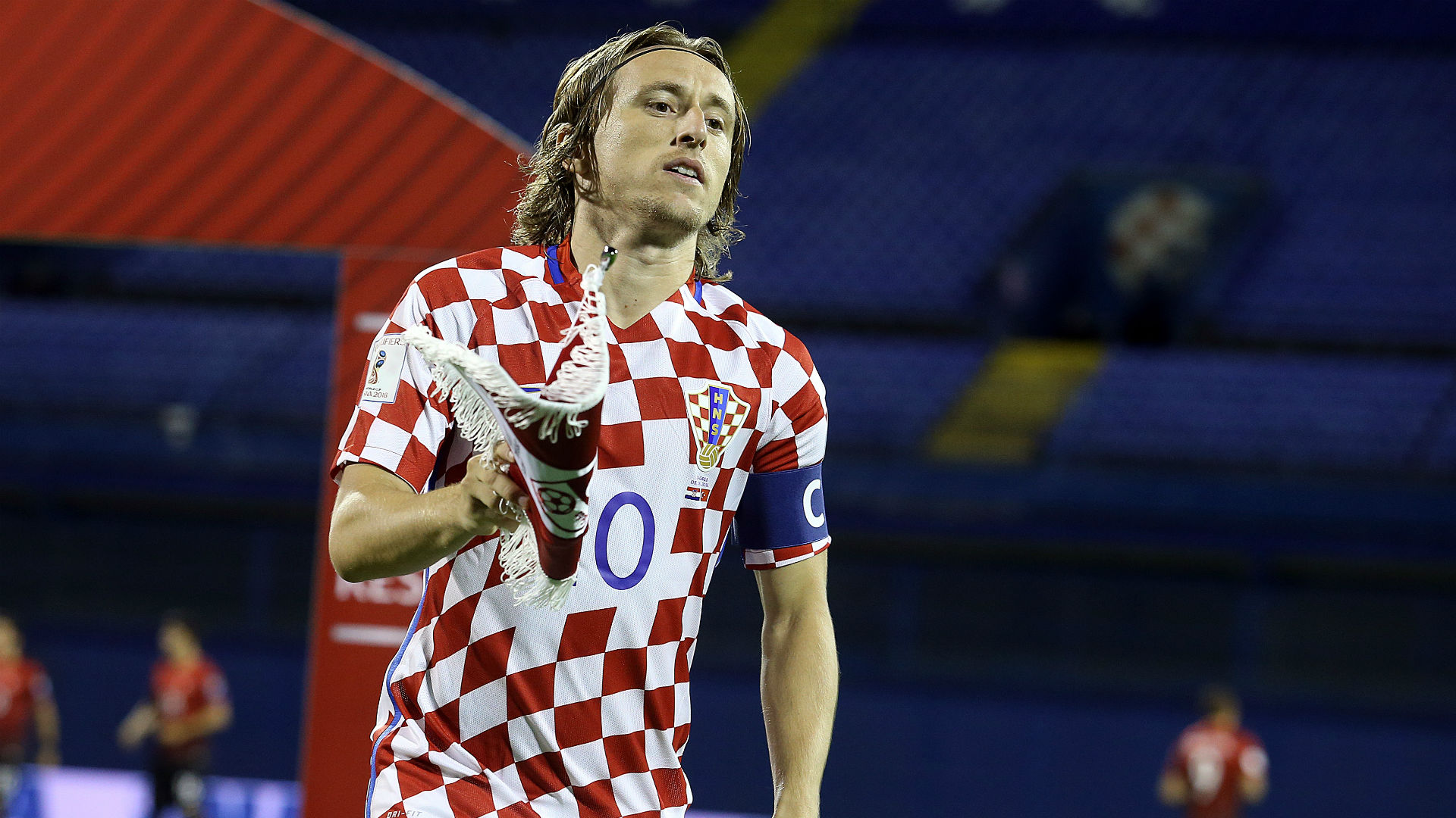 邮报：此前报价800万英镑遭拒，热刺准备加价追巴西左后卫索萨